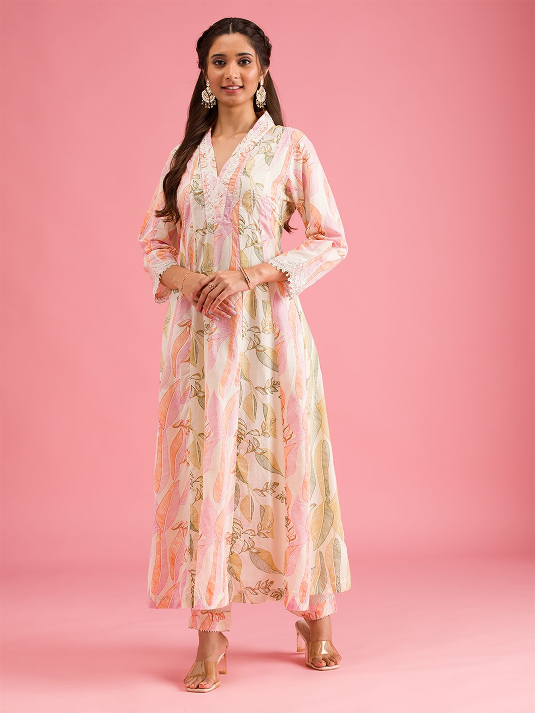 Koskii Women Floral Printed Regular Pure Cotton Kurta with Trousers & With Dupatta, Multi
Koskii Women Floral Printed Regular Pure Cotton Kurta with Trousers & With Dupatta, Multi