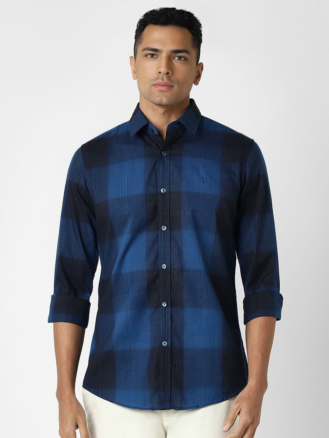 Van Heusen Sport Men Spread Collar Windowpane Checked Cotton Slim Fit Casual Shirt, Blue
Van Heusen Sport Men Spread Collar Windowpane Checked Cotton Slim Fit Casual Shirt, Blue