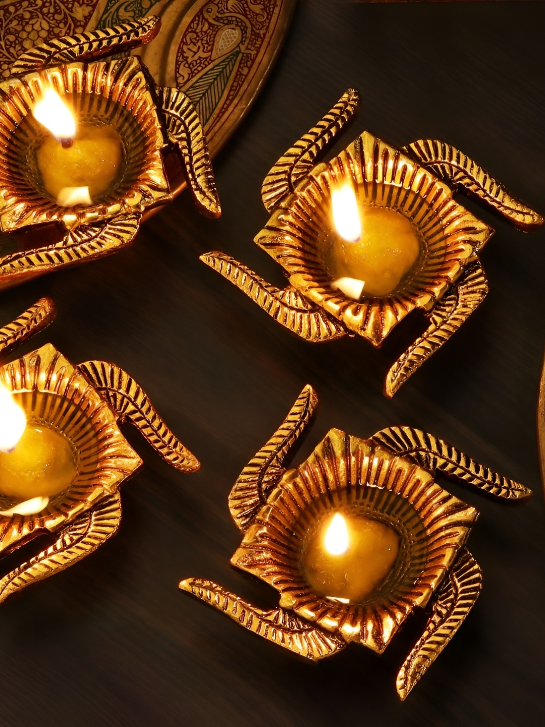 Indianshelf 4-Pcs Diwali Diya Aluminium Gold Finish Swastik Design Oil Lamp for Gifts
Indianshelf 4-Pcs Diwali Diya Aluminium Gold Finish Swastik Design Oil Lamp for Gifts