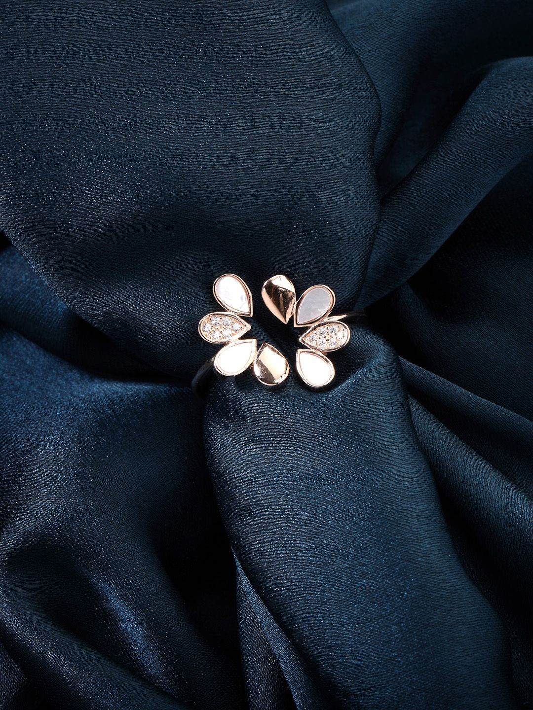 PANASH 925 Sterling Silver Rose Gold-Plated Pearl-Studded Adjustable Finger Ring
PANASH 925 Sterling Silver Rose Gold-Plated Pearl-Studded Adjustable Finger Ring
