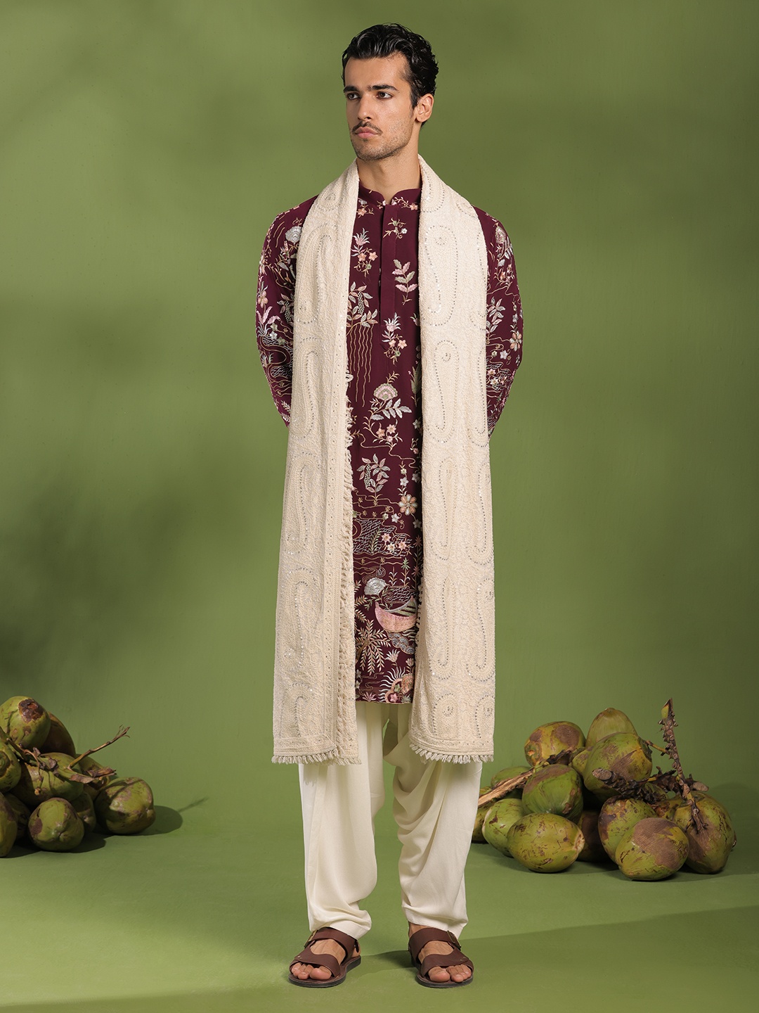 KALPRAAG Floral Embroidered Mandarin Collar Thread Work Kurta With Patiala & Dupatta, Burgundy
KALPRAAG Floral Embroidered Mandarin Collar Thread Work Kurta With Patiala & Dupatta, Burgundy