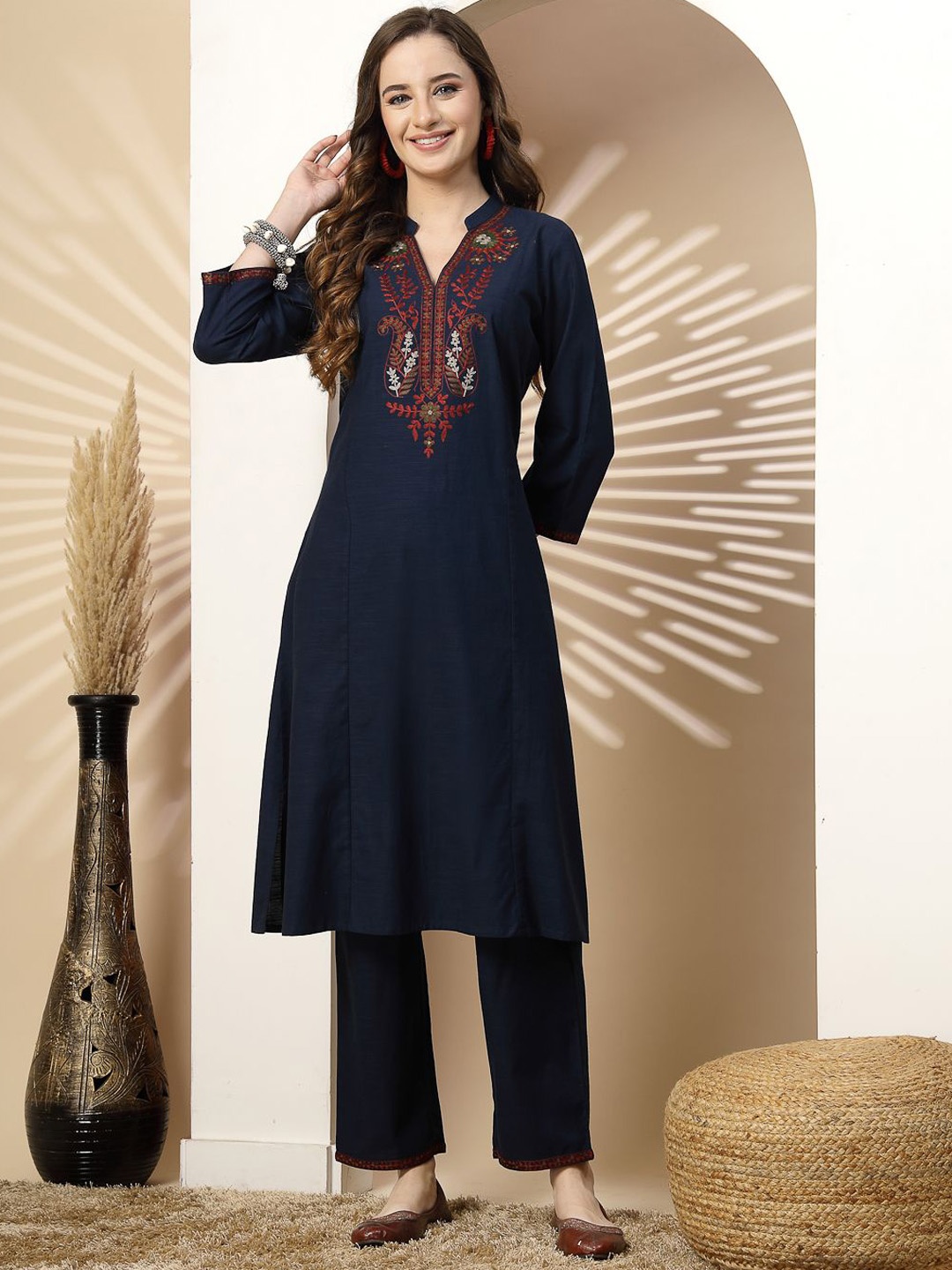 Nayam By Lakshita Floral Embroidered Mandarin Collar Linen Kurta with Palazzos, Navy blue
Nayam By Lakshita Floral Embroidered Mandarin Collar Linen Kurta with Palazzos, Navy blue