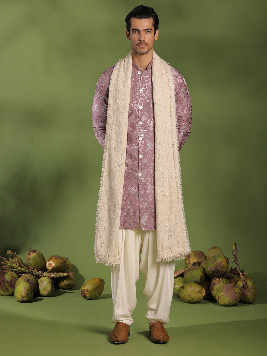 KALPRAAG Floral Embroidered Mandarin Collar Straight Kurta with patiyala & Dupatta, Purple 
KALPRAAG Floral Embroidered Mandarin Collar Straight Kurta with patiyala & Dupatta, Purple