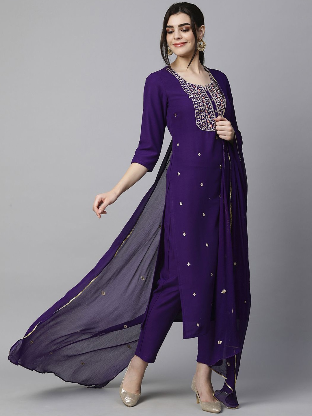 GoSriKi Women Floral Embroidered Regular Sequinned Kurta with Trousers & With Dupatta, Purple
GoSriKi Women Floral Embroidered Regular Sequinned Kurta with Trousers & With Dupatta, Purple