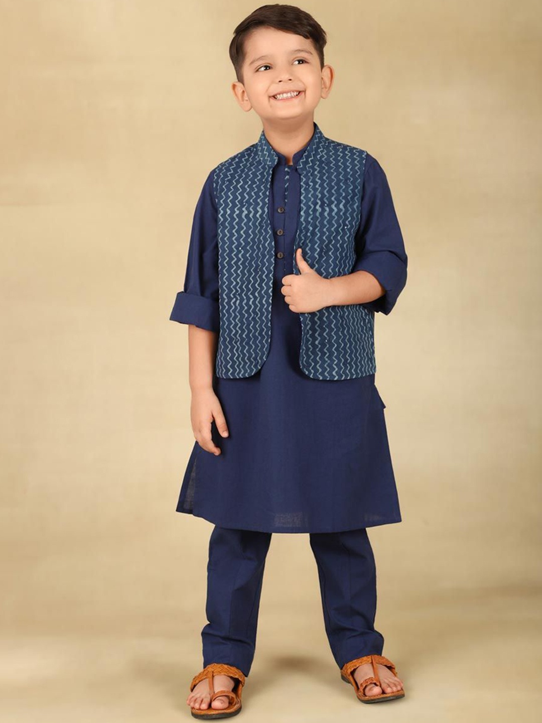 Fabindia Boys Mandarin Collar Pure Cotton Straight Kurta with Pyjamas & Nehru jacket, Blue
Fabindia Boys Mandarin Collar Pure Cotton Straight Kurta with Pyjamas & Nehru jacket, Blue