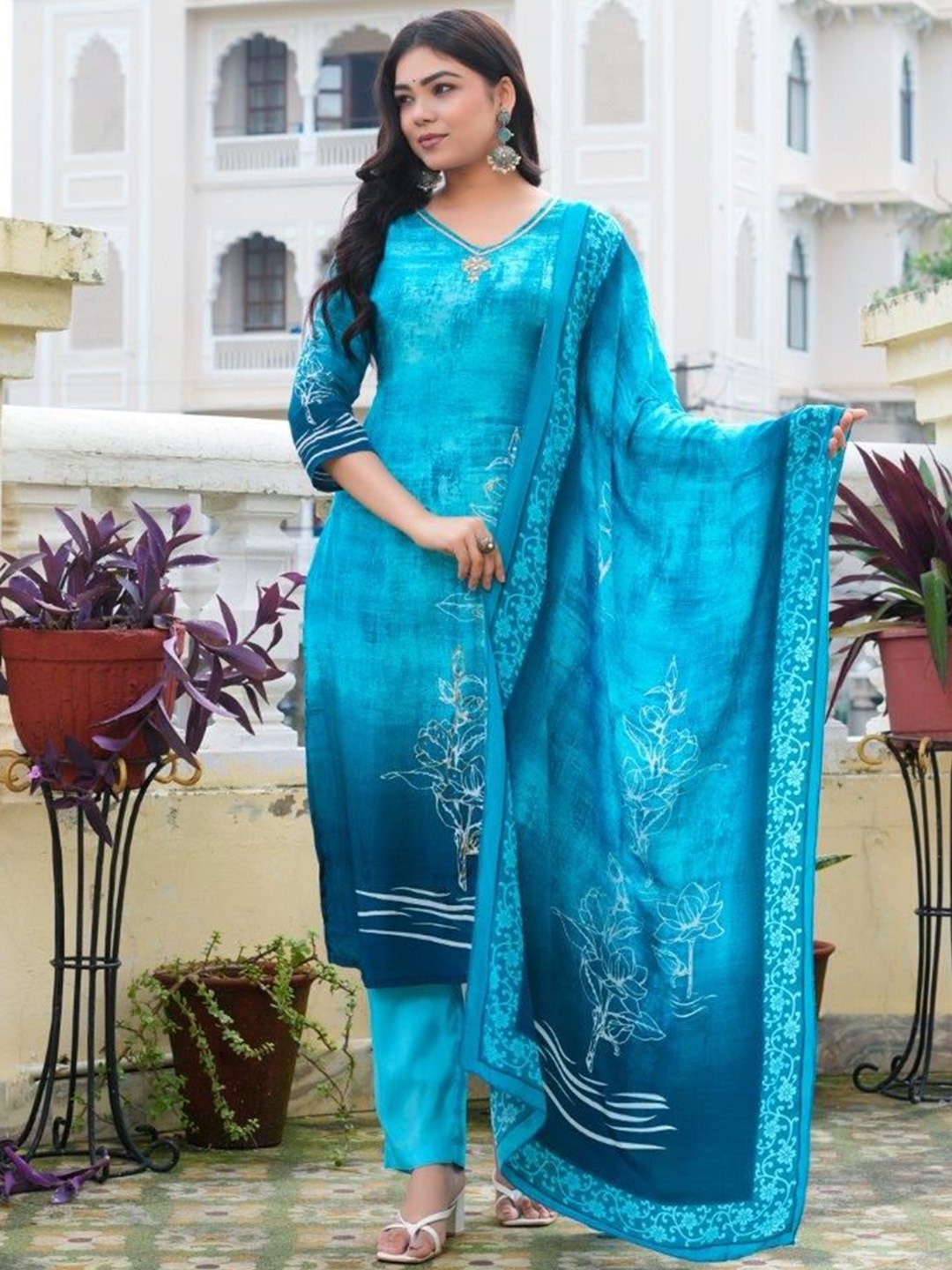 SIGNORIA Women Printed Regular Beads and Stones Kurta with Trousers & With Dupatta, Blue
SIGNORIA Women Printed Regular Beads and Stones Kurta with Trousers & With Dupatta, Blue