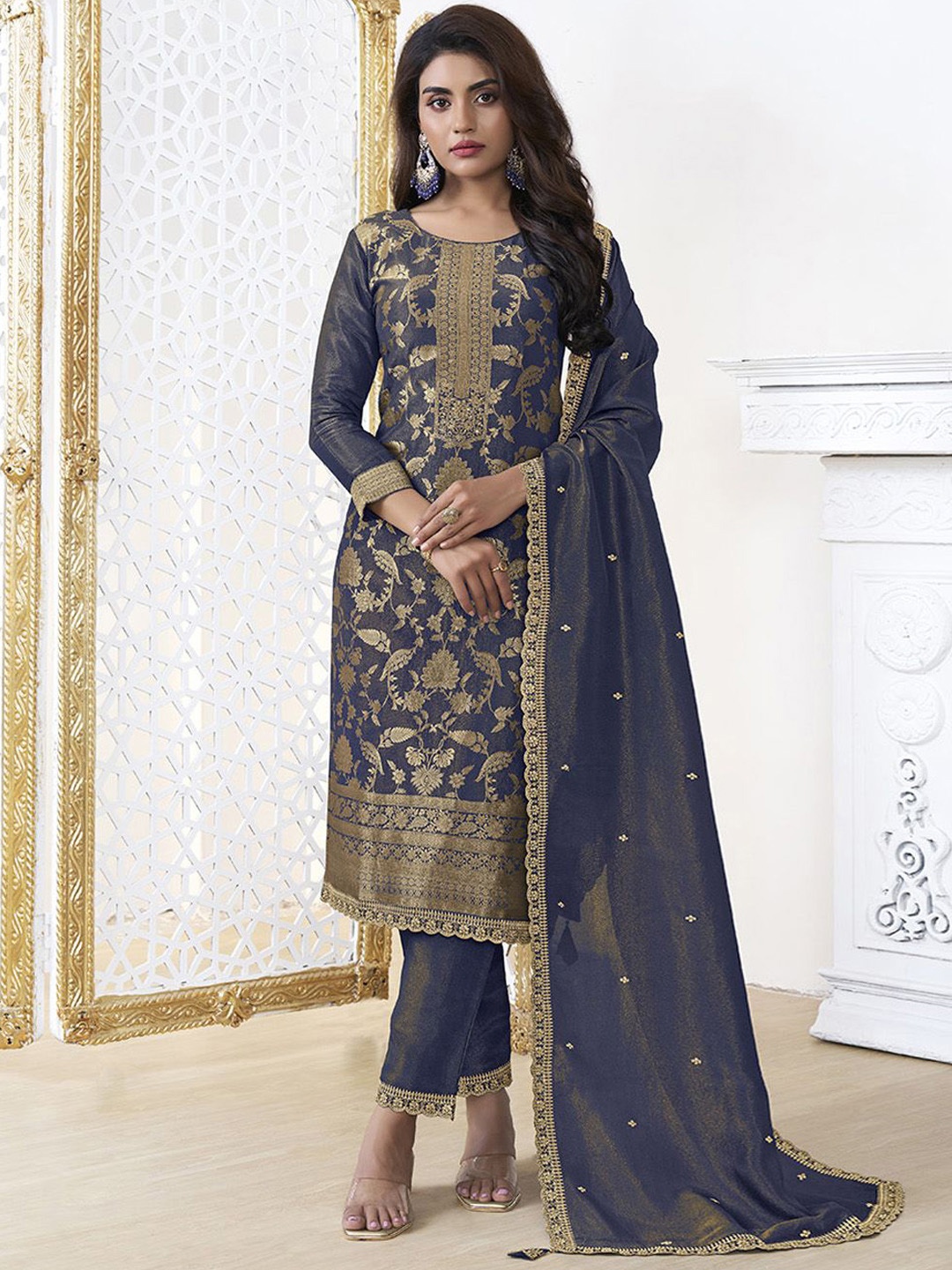 Seerat Ethnic Motifs Woven Design Sequinned Jacquard Straight Kurta With Trouser & Dupatta, Blue
Seerat Ethnic Motifs Woven Design Sequinned Jacquard Straight Kurta With Trouser & Dupatta, Blue
