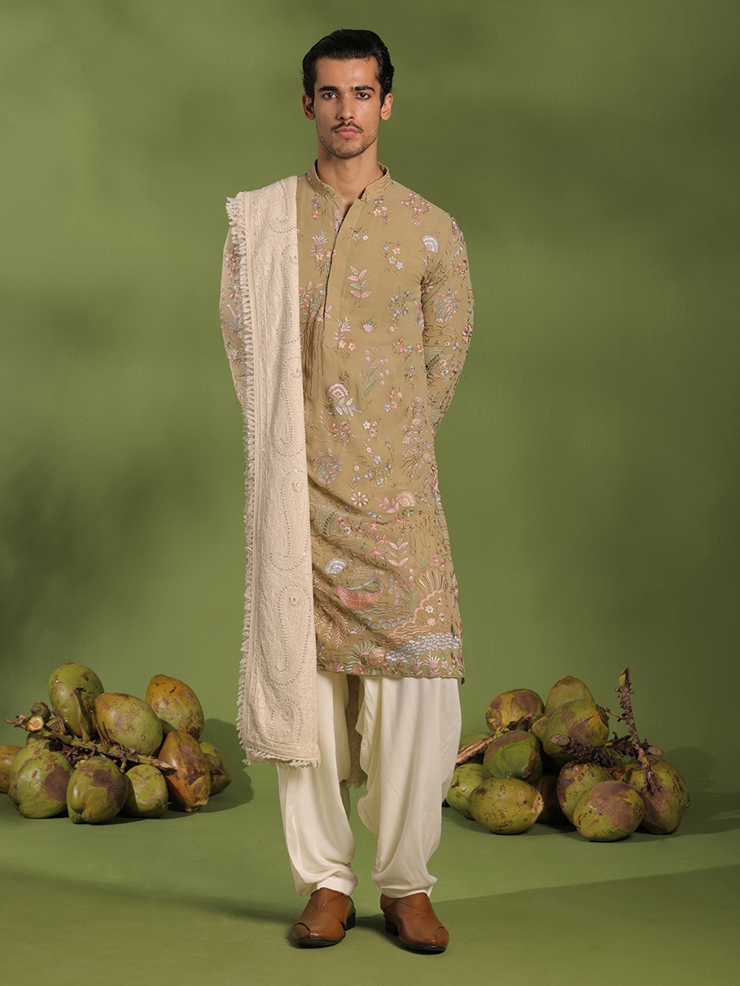 KALPRAAG Floral Embroidered Mandarin Collar Thread Work Kurta With Patiala & Dupatta, Olive
KALPRAAG Floral Embroidered Mandarin Collar Thread Work Kurta With Patiala & Dupatta, Olive
