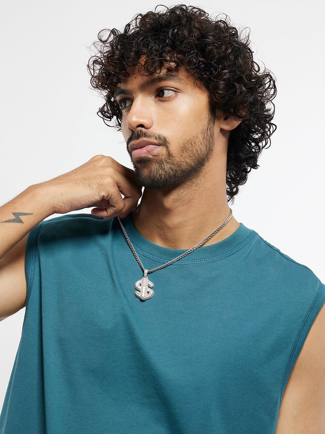 WRAPGAME INDIA Rhodium-Plated Cubic Zirconia Studded Contemporary Pendant with Chain, Silver
WRAPGAME INDIA Rhodium-Plated Cubic Zirconia Studded Contemporary Pendant with Chain, Silver
