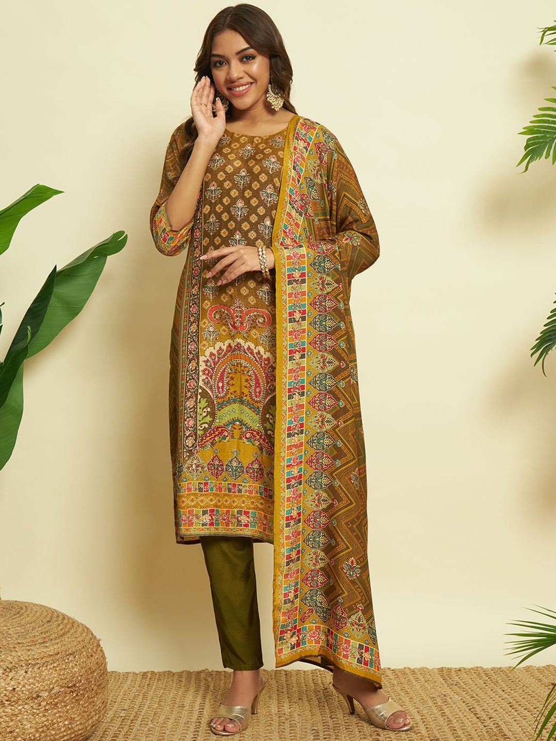 VESH Women Floral Printed Regular Pure Cotton Kurta with Trousers & With Dupatta, Brown
VESH Women Floral Printed Regular Pure Cotton Kurta with Trousers & With Dupatta, Brown