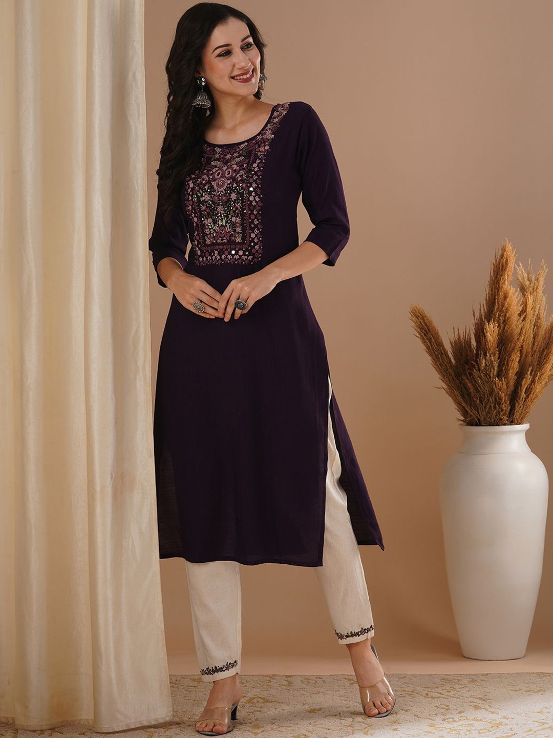 FASHOR Women Floral Embroidered Regular Thread Work Kurta with Trousers, Burgundy
FASHOR Women Floral Embroidered Regular Thread Work Kurta with Trousers, Burgundy