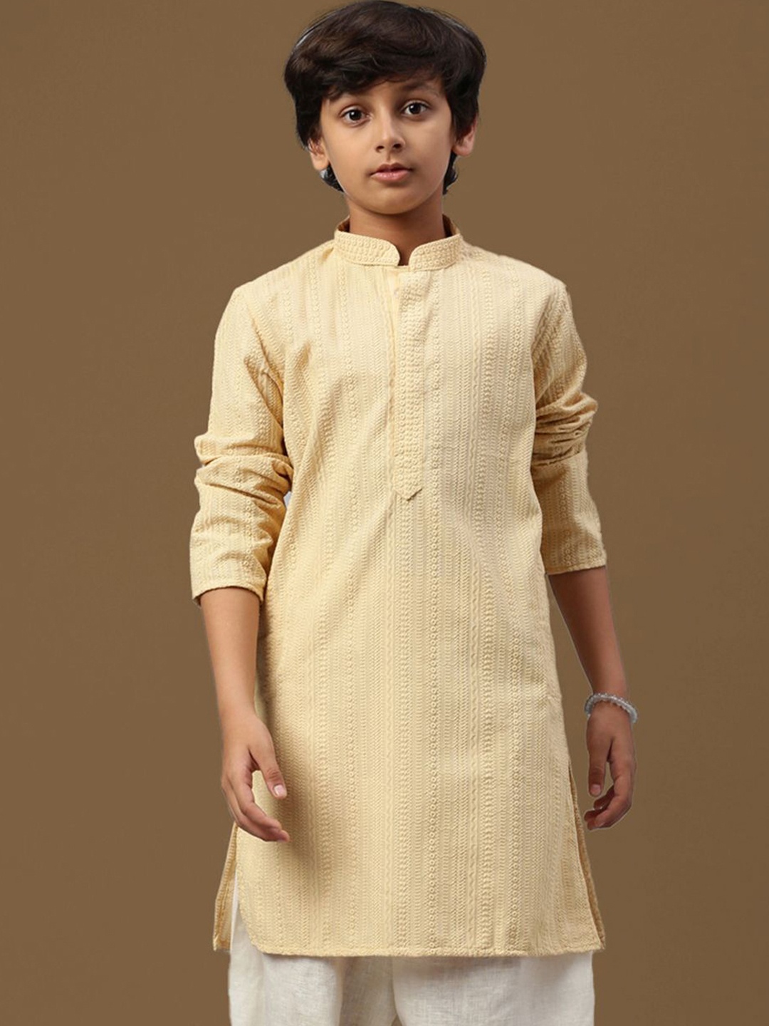 Here&Now X Sanwara Boys Striped Woven Design Chikankari Pure Cotton Straight Kurta, Beige
Here&Now X Sanwara Boys Striped Woven Design Chikankari Pure Cotton Straight Kurta, Beige