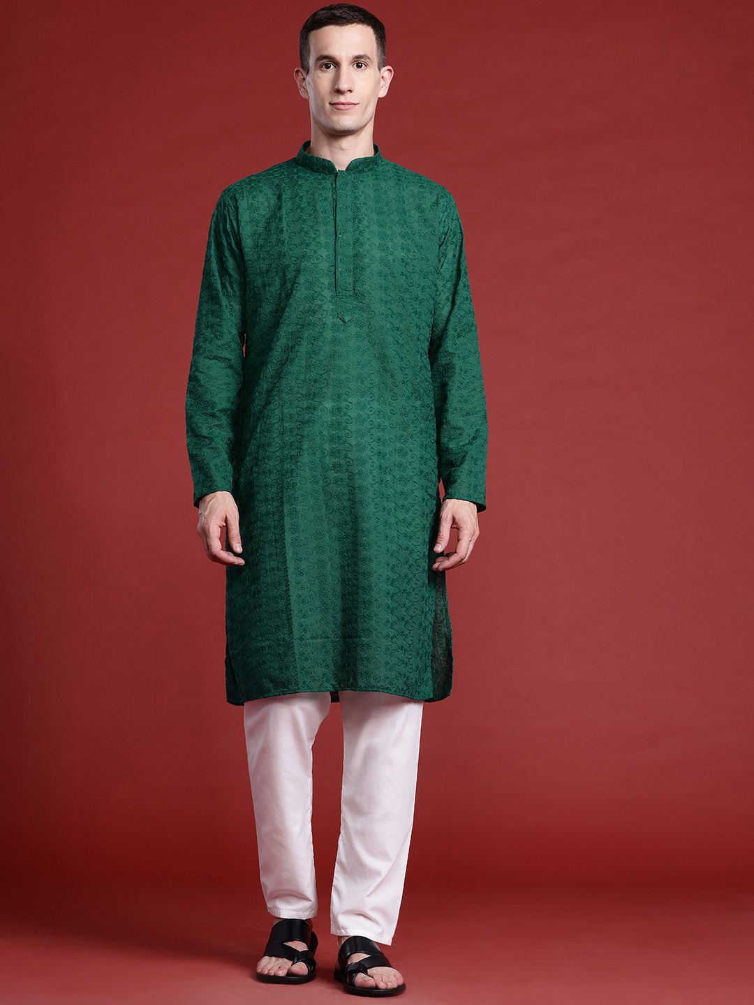 MANQ Floral Embroidered Thread Work Mandarin Collar Pure Cotton Straight Kurta, Green
MANQ Floral Embroidered Thread Work Mandarin Collar Pure Cotton Straight Kurta, Green