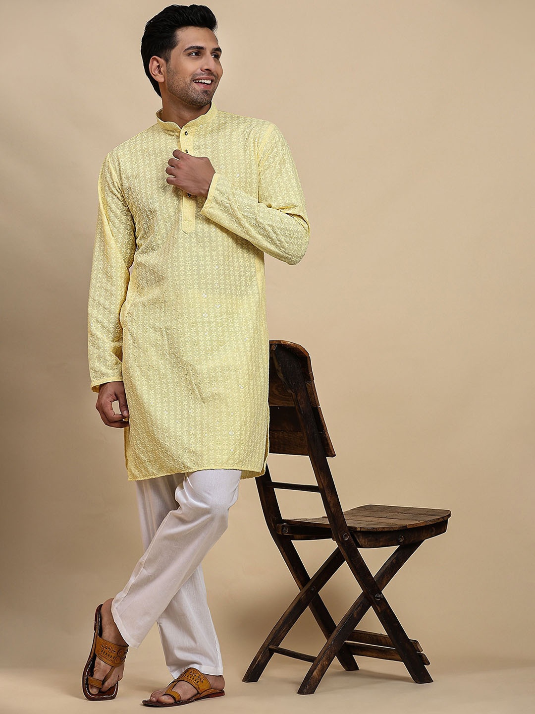 Pro-Ethic STYLE DEVELOPER Floral Embroidered Sequinned Pure Cotton Kurta with Pyjamas, Yellow
Pro-Ethic STYLE DEVELOPER Floral Embroidered Sequinned Pure Cotton Kurta with Pyjamas, Yellow