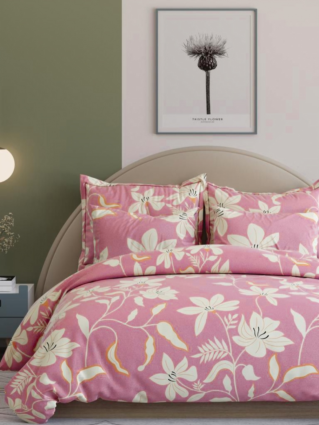 Ariana Pink & White Floral 144 TC Microfiber Super King Bedsheet with 2 Pillow Covers
Ariana Pink & White Floral 144 TC Microfiber Super King Bedsheet with 2 Pillow Covers