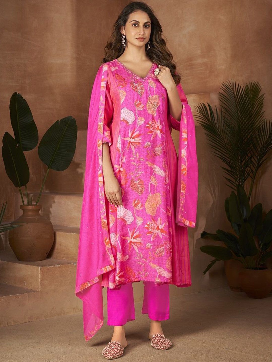 JIVORA Floral Printed V-Neck Sequinned Pure Silk A-Line Kurta with Trousers & Dupatta, Pink
JIVORA Floral Printed V-Neck Sequinned Pure Silk A-Line Kurta with Trousers & Dupatta, Pink