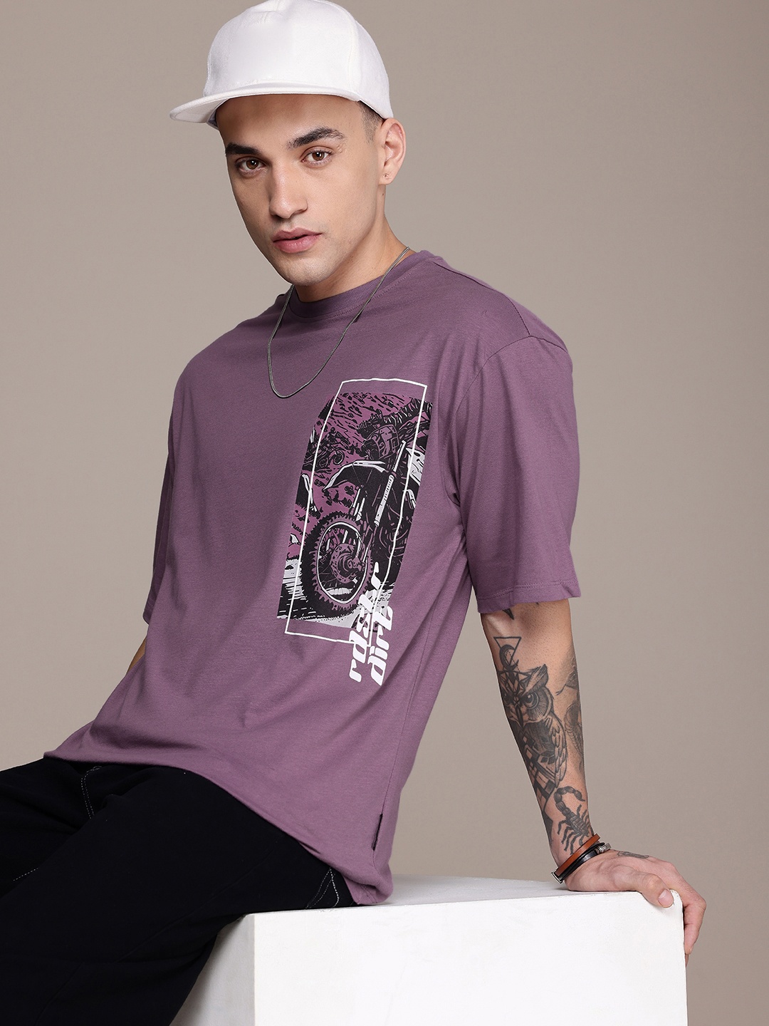 The Roadster Life Co. Printed Drop-Shoulder Sleeves Pure Cotton Relaxed Fit T-shirt, Purple
The Roadster Life Co. Printed Drop-Shoulder Sleeves Pure Cotton Relaxed Fit T-shirt, Purple