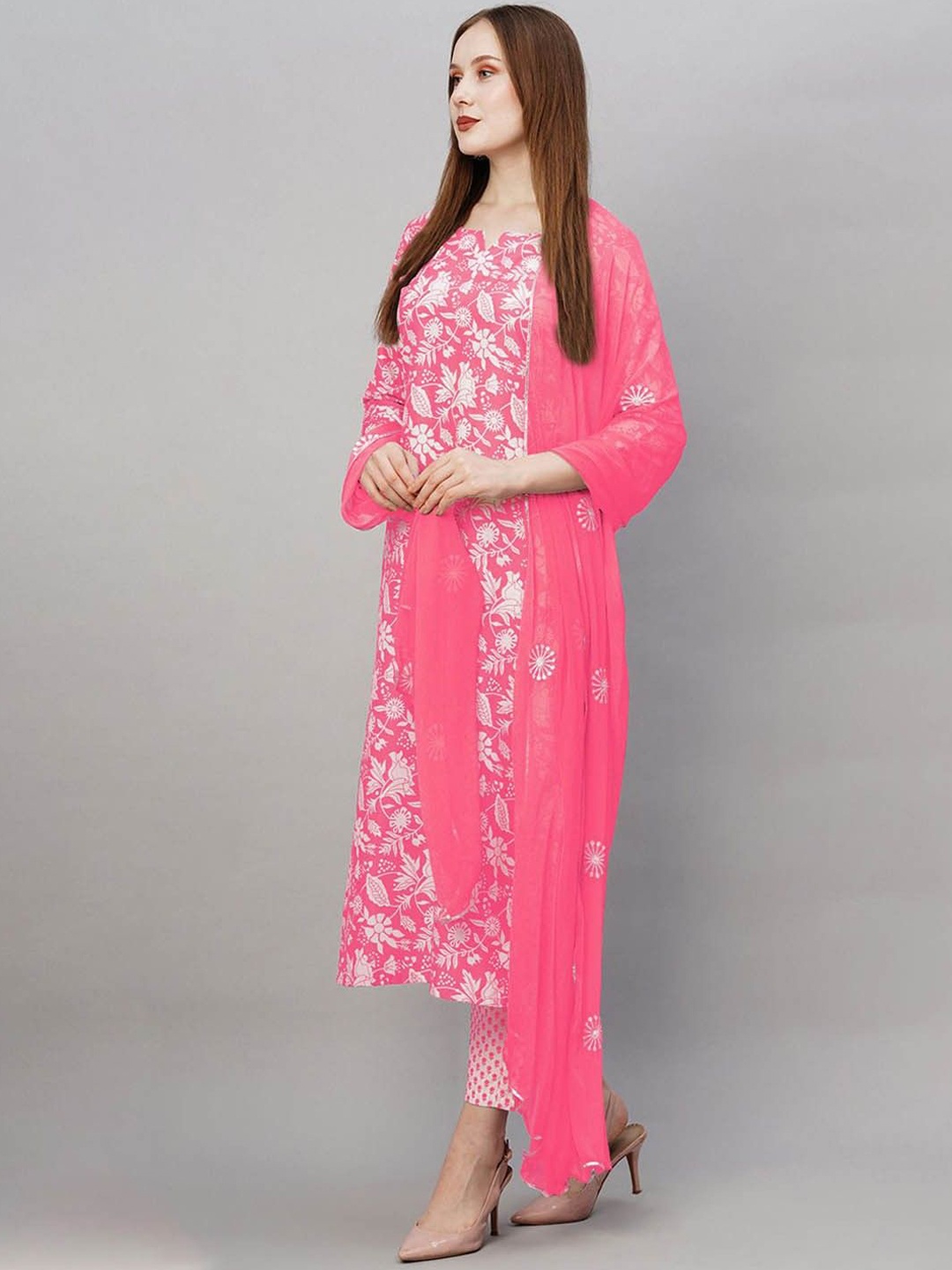 GoSriKi Women Ethnic Motifs Printed Regular Kurta with Trousers & With Dupatta, Pink
GoSriKi Women Ethnic Motifs Printed Regular Kurta with Trousers & With Dupatta, Pink
