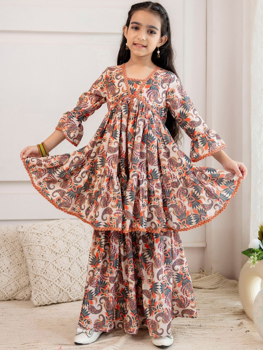 Cutiediva Girls Paisley Printed Angrakha Anarkali Kurta with Sharara & Dupatta, White
Cutiediva Girls Paisley Printed Angrakha Anarkali Kurta with Sharara & Dupatta, White