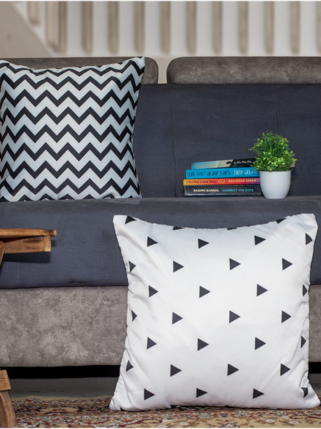 Vendola Black & White 2 Pieces Geometric Printed Satin Square Cushion Covers
Vendola Black & White 2 Pieces Geometric Printed Satin Square Cushion Covers