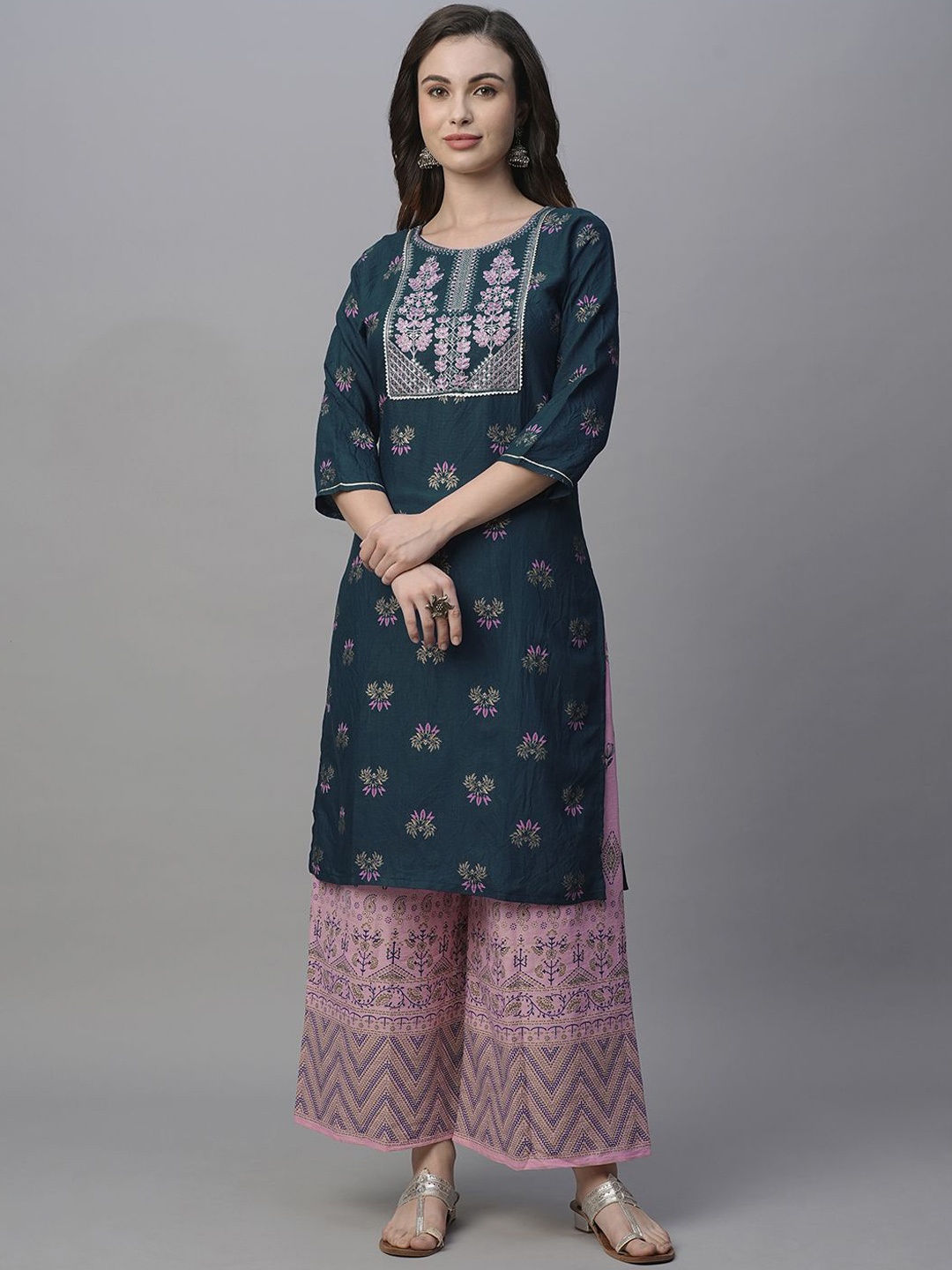 Kiana House Of Fashion Floral Printed Pure Cotton Straight Kurta with Palazzos, Blue
Kiana House Of Fashion Floral Printed Pure Cotton Straight Kurta with Palazzos, Blue
