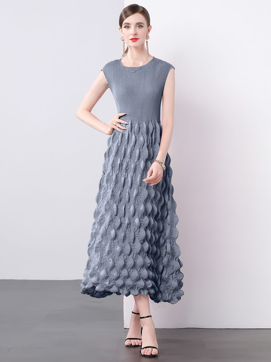 JC Collection Women Solid Self Design A-Line Midi Dress, Grey
JC Collection Women Solid Self Design A-Line Midi Dress, Grey