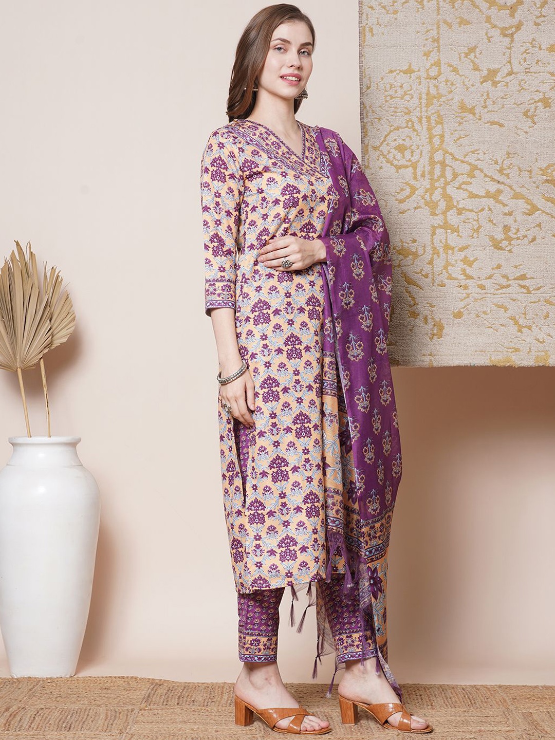 Anni Designer Geometric Printed Regular Straight Kurta with Palazzos & Dupatta, Yellow
Anni Designer Geometric Printed Regular Straight Kurta with Palazzos & Dupatta, Yellow