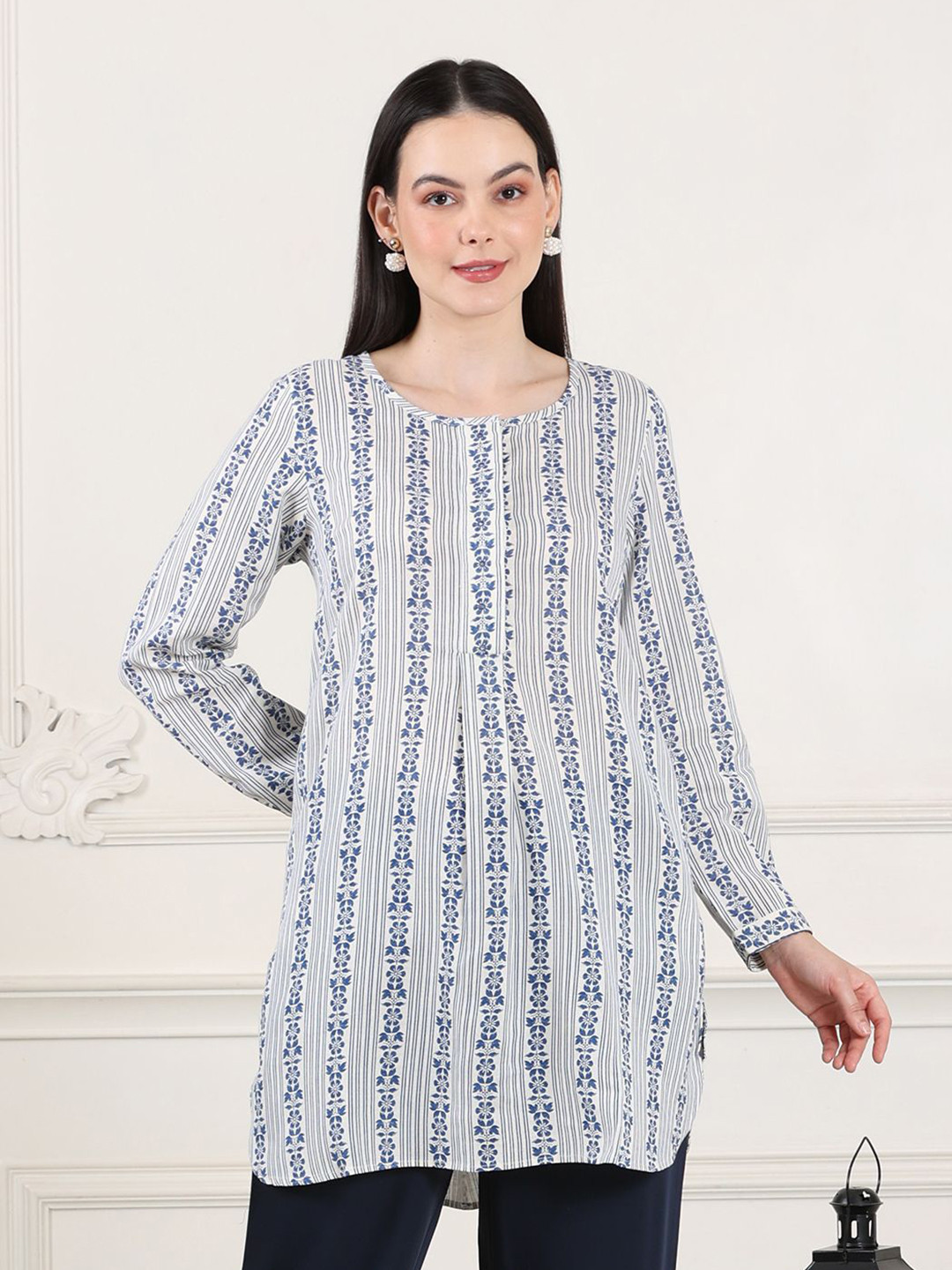 W Printed Bohemian Tunic, White
W Printed Bohemian Tunic, White