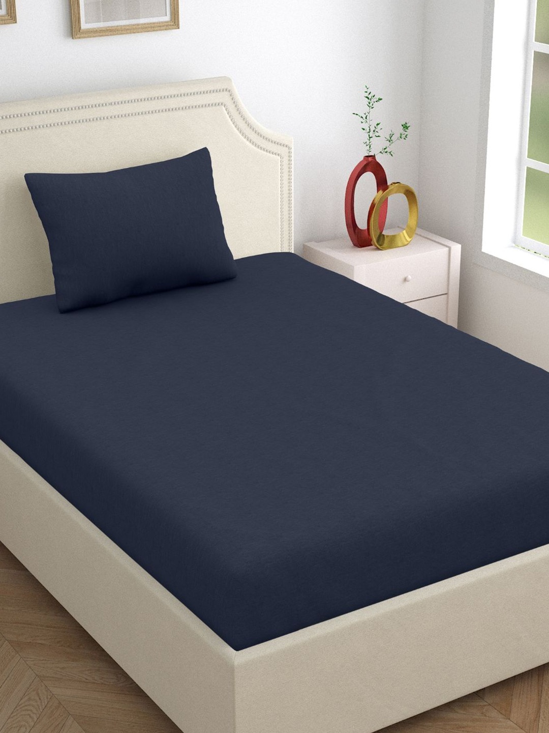 haus & kinder Navy Blue 180 TC Pure Cotton Fitted Single Bedsheet with 1 Pillow Cover
haus & kinder Navy Blue 180 TC Pure Cotton Fitted Single Bedsheet with 1 Pillow Cover