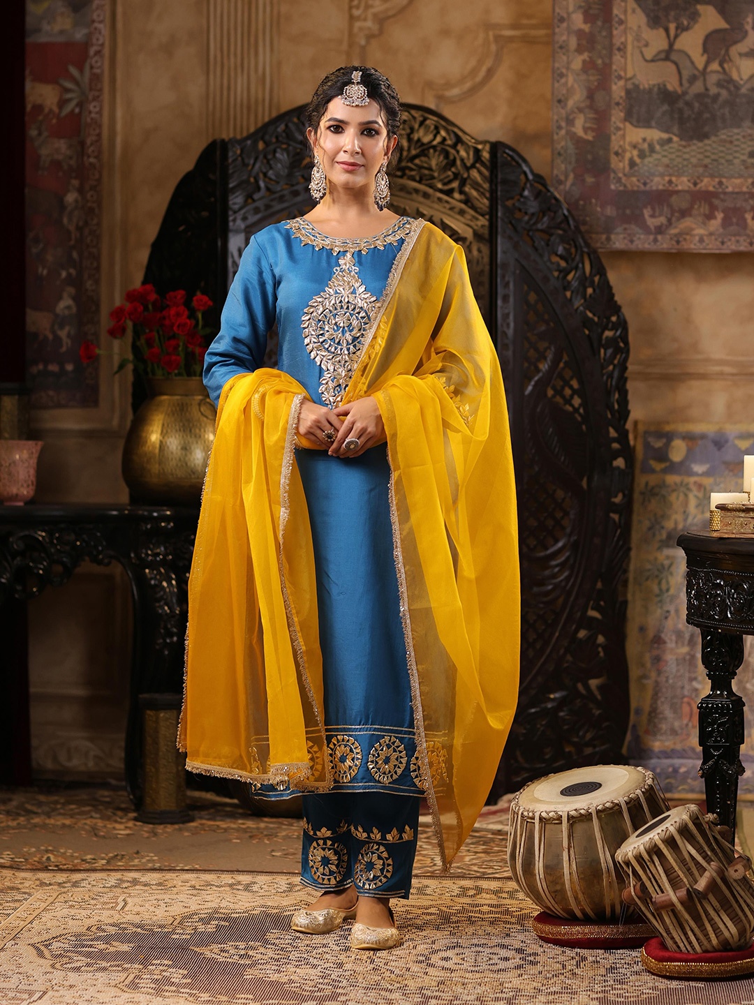 SCAKHI Geometric Yoke Design Regular Dupion Silk Straight Kurta with Trousers & Dupatta, Teal
SCAKHI Geometric Yoke Design Regular Dupion Silk Straight Kurta with Trousers & Dupatta, Teal