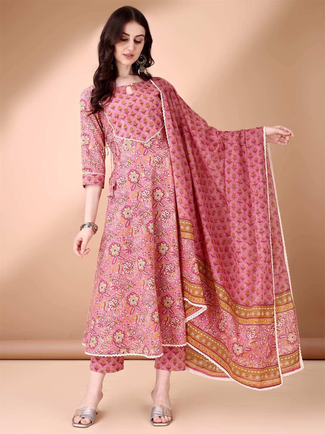 Anouk Floral Printed Regular Pure Cotton Anarkali Kurta with Trousers & Dupatta, Pink
Anouk Floral Printed Regular Pure Cotton Anarkali Kurta with Trousers & Dupatta, Pink