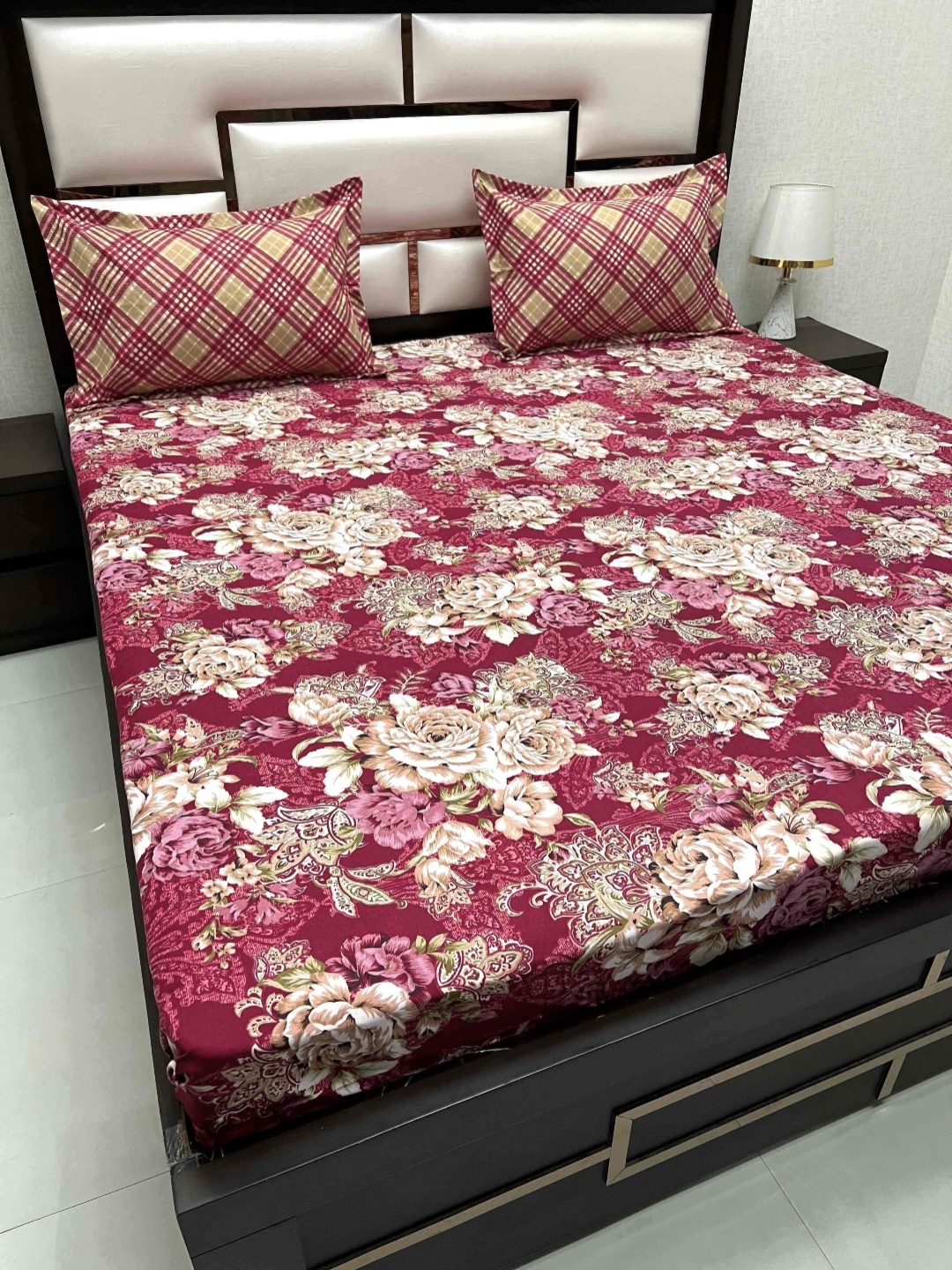 Pure Decor Manor Maroon Printed Fitted Microfiber 200 TC King Bedsheet & 2 Pillow Covers
Pure Decor Manor Maroon Printed Fitted Microfiber 200 TC King Bedsheet & 2 Pillow Covers
