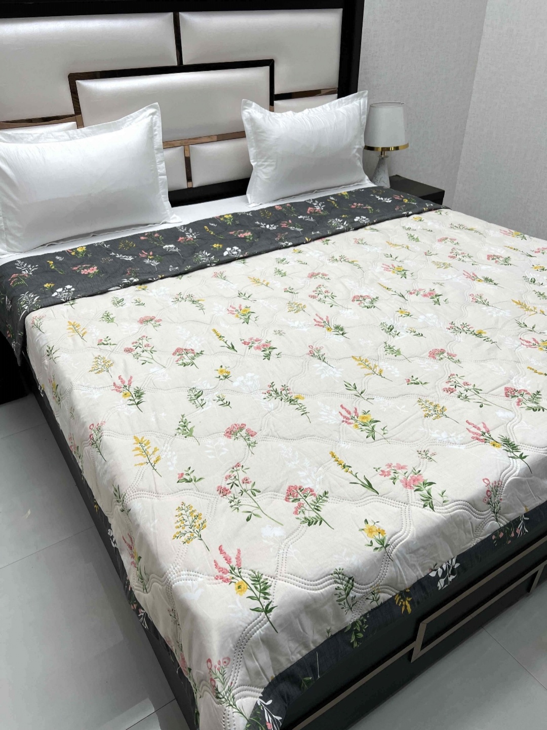 Pure Decor Doze Cream-Coloured Floral AC Room 233 GSM Reversible King Double Bed Comforter
Pure Decor Doze Cream-Coloured Floral AC Room 233 GSM Reversible King Double Bed Comforter