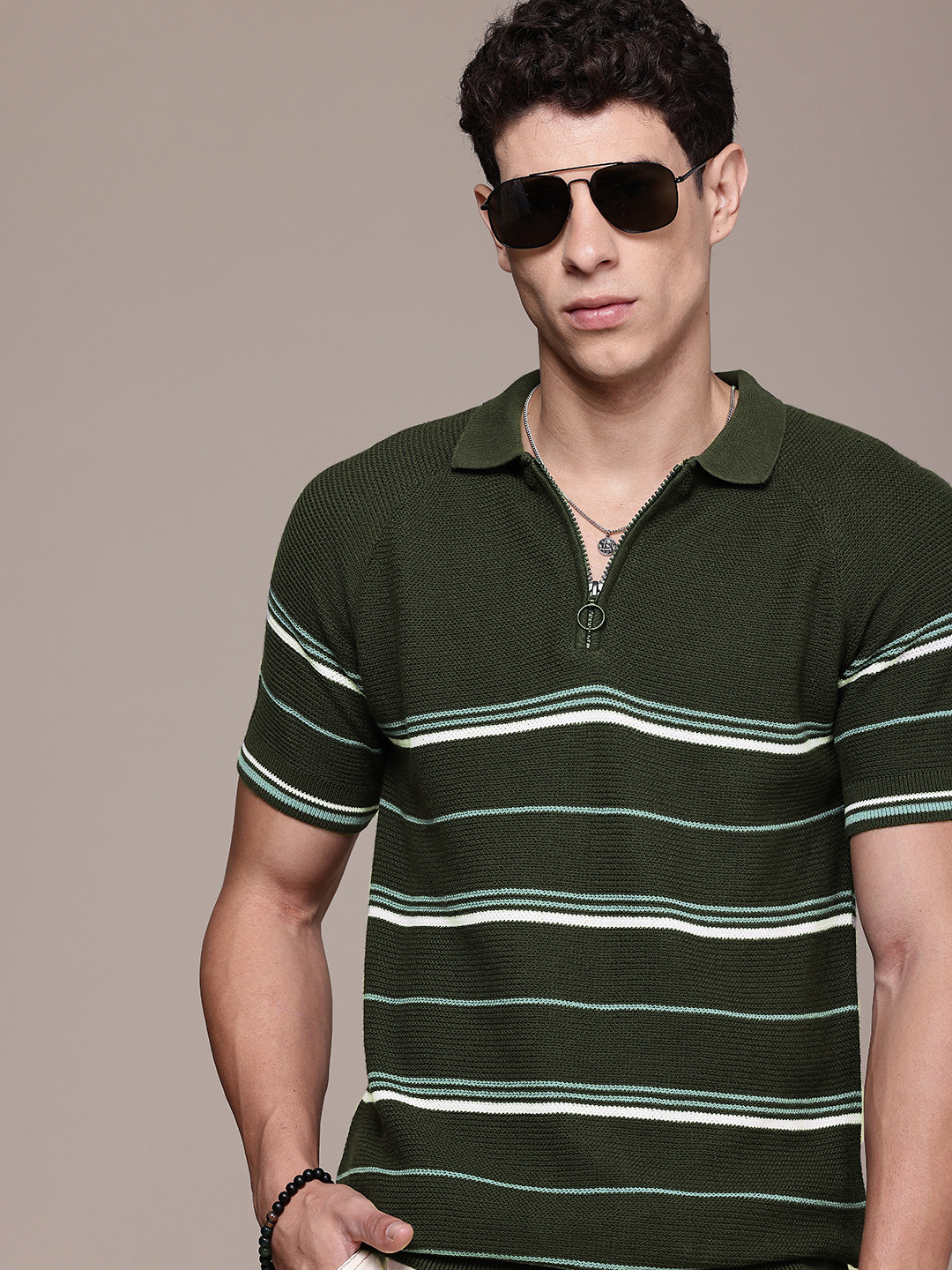 Roadster The Lifestyle Co. Pure Cotton Striped Polo Collar Knitted T-shirt, Green 
Roadster The Lifestyle Co. Pure Cotton Striped Polo Collar Knitted T-shirt, Green