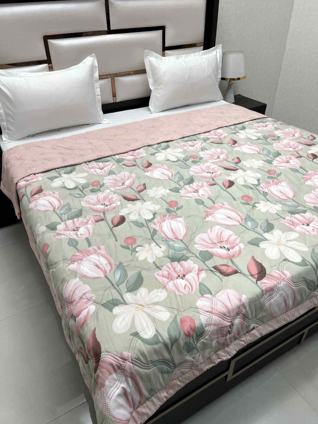 Pure Decor Doze Green & Pink Floral AC Room 233 GSM Reversible King Double Bed Comforter
Pure Decor Doze Green & Pink Floral AC Room 233 GSM Reversible King Double Bed Comforter