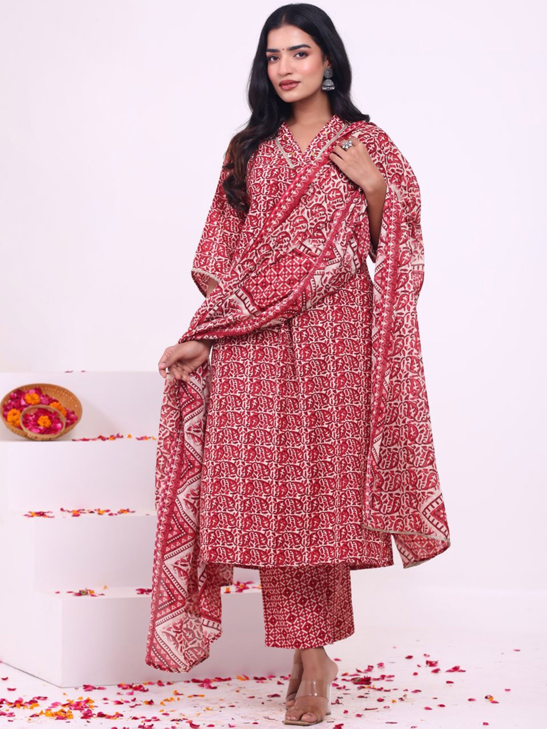 KALINI Geometric Printed Regular Gotta Patti Straight Kurta with Palazzos & Dupatta, Red
KALINI Geometric Printed Regular Gotta Patti Straight Kurta with Palazzos & Dupatta, Red