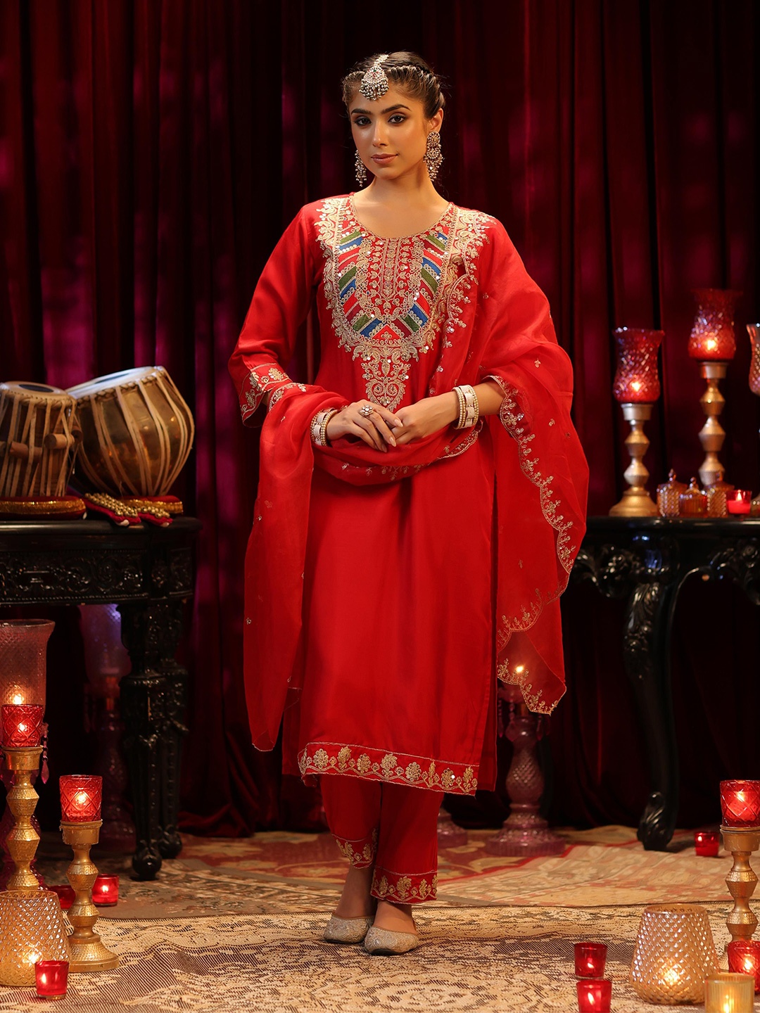 SCAKHI Ethnic Motifs Embroidered Sequinned Dupion Silk Kurta With Trousers & Dupatta, Red
SCAKHI Ethnic Motifs Embroidered Sequinned Dupion Silk Kurta With Trousers & Dupatta, Red