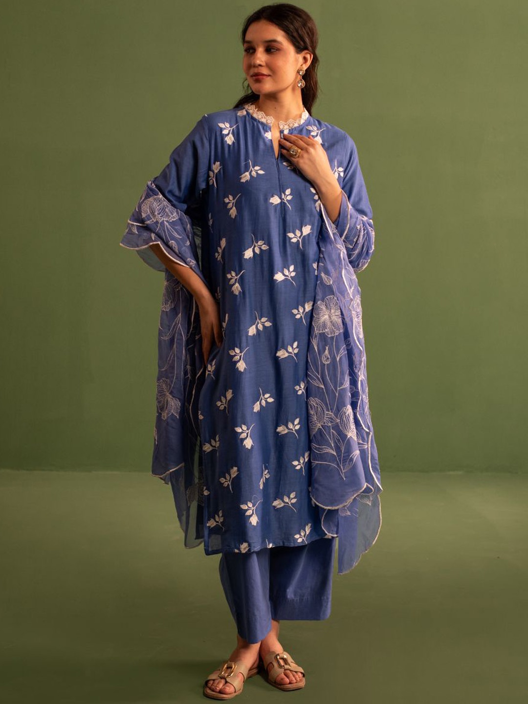 Kameez by Pooja Kejriwal Floral Embroidered Chanderi Silk Kurta With Trousers & Dupatta, Blue
Kameez by Pooja Kejriwal Floral Embroidered Chanderi Silk Kurta With Trousers & Dupatta, Blue