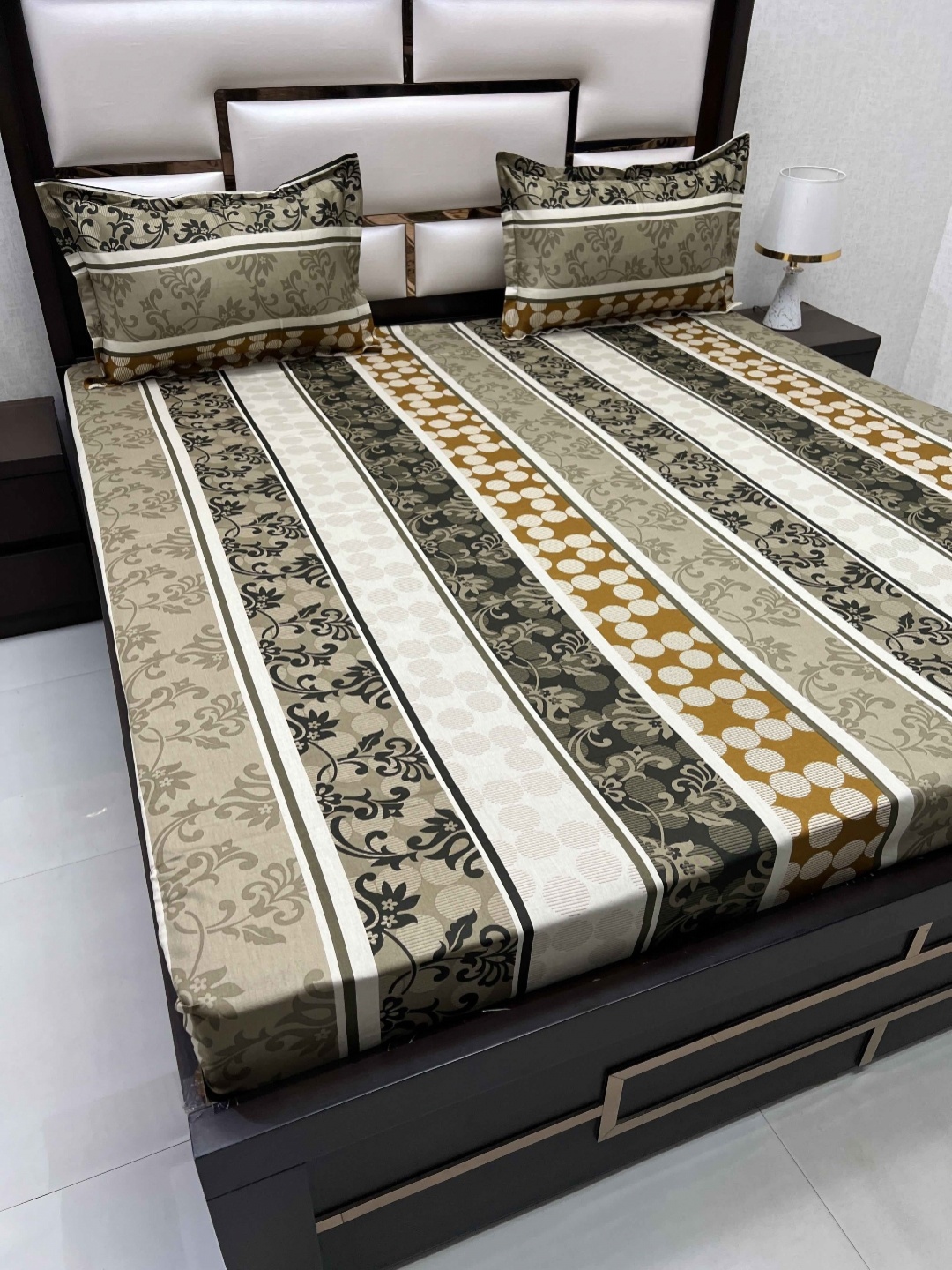 Pure Decor Cotton Queen Size Double Bed Bedsheet With 2 Pillow Covers 2.28m X 2.54m, Black
Pure Decor Cotton Queen Size Double Bed Bedsheet With 2 Pillow Covers 2.28m X 2.54m, Black
