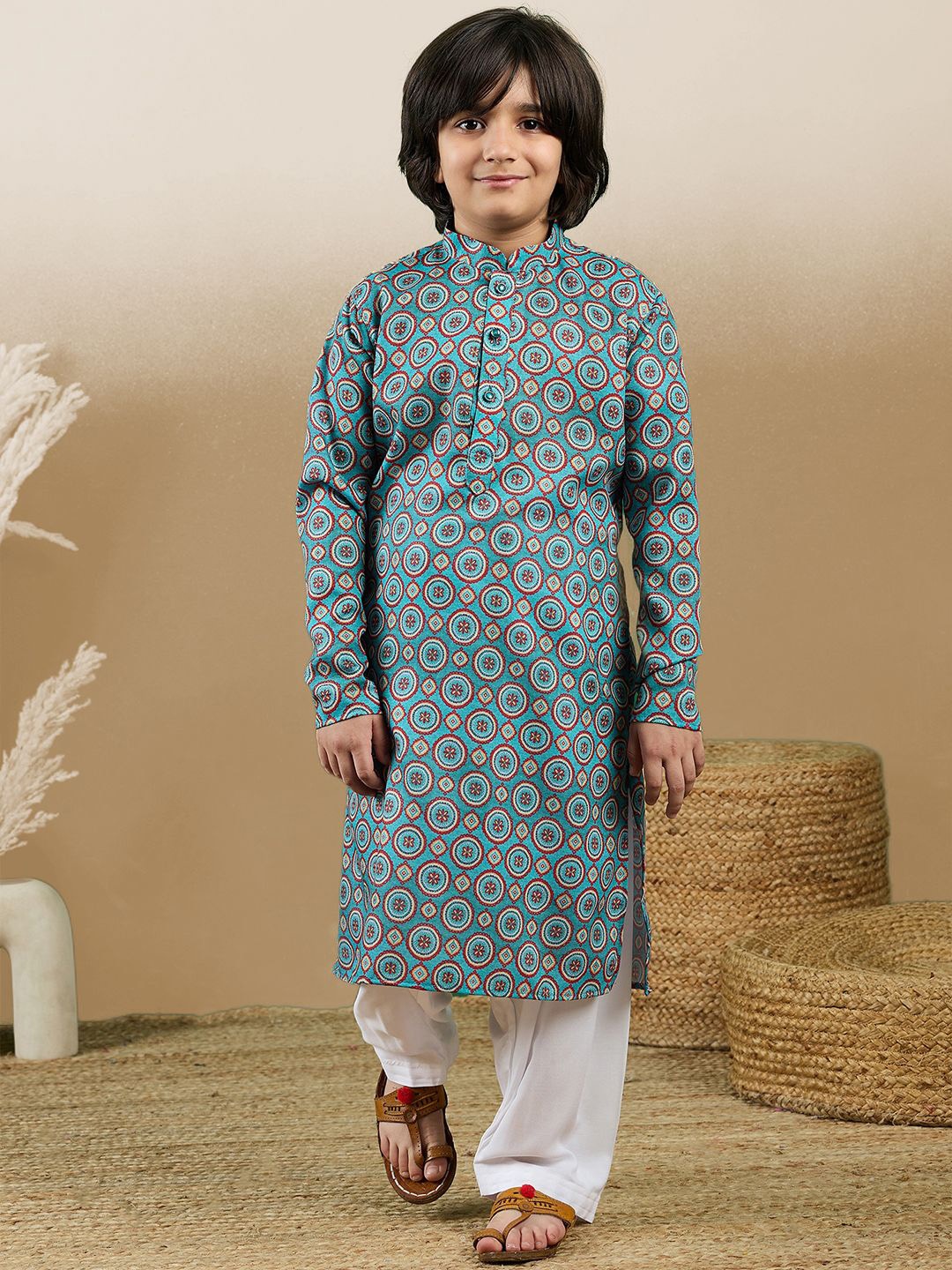Here&Now X Sanwara Boys Chic & Classic Floral Printed Straight Cotton Kurta with Patiala, Blue
Here&Now X Sanwara Boys Chic & Classic Floral Printed Straight Cotton Kurta with Patiala, Blue