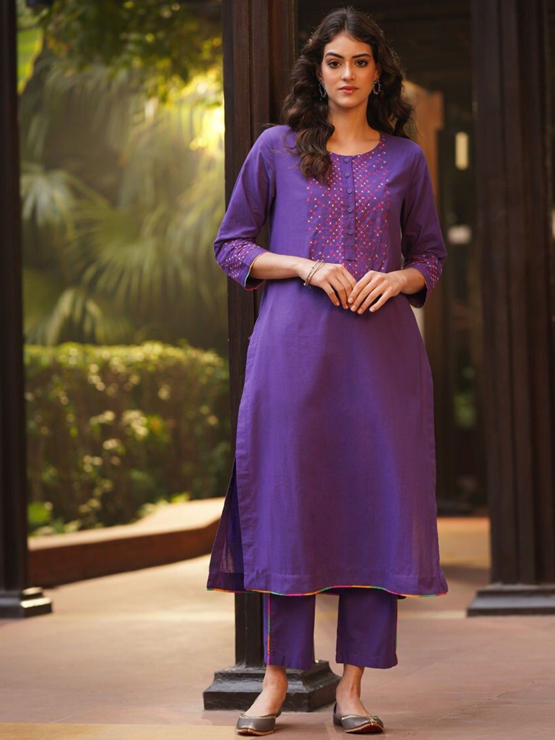 JAYPORE Geometric Embroidered Round Neck Pure Cotton A-Line Kurta, Purple
JAYPORE Geometric Embroidered Round Neck Pure Cotton A-Line Kurta, Purple