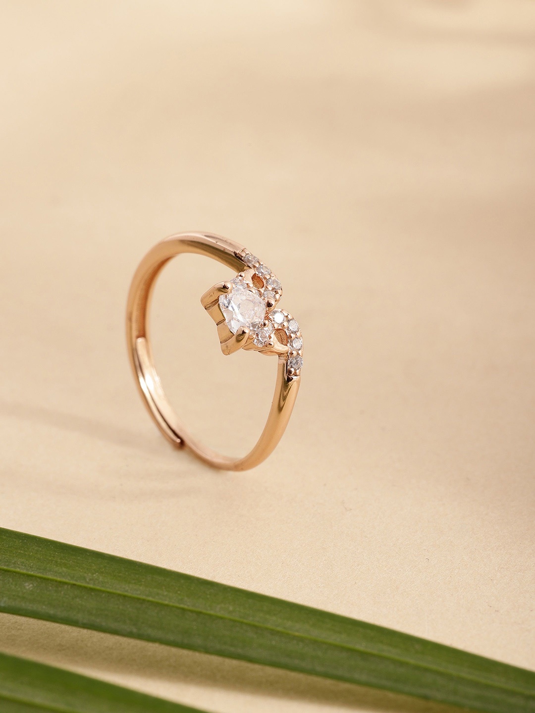 DIAVO 925 Sterling Silver Rose Gold-Plated CZ-Stone Studded Penelope Charm Finger Ring
DIAVO 925 Sterling Silver Rose Gold-Plated CZ-Stone Studded Penelope Charm Finger Ring