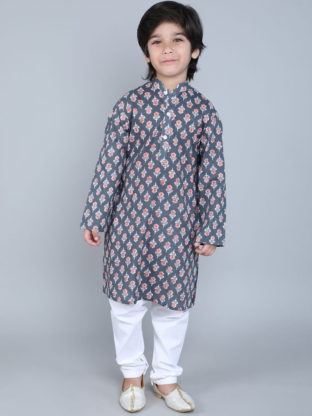 Little Clothings Boys Floral Printed Mandarin Collar Pure Cotton Kurta with Churidar, Grey
Little Clothings Boys Floral Printed Mandarin Collar Pure Cotton Kurta with Churidar, Grey