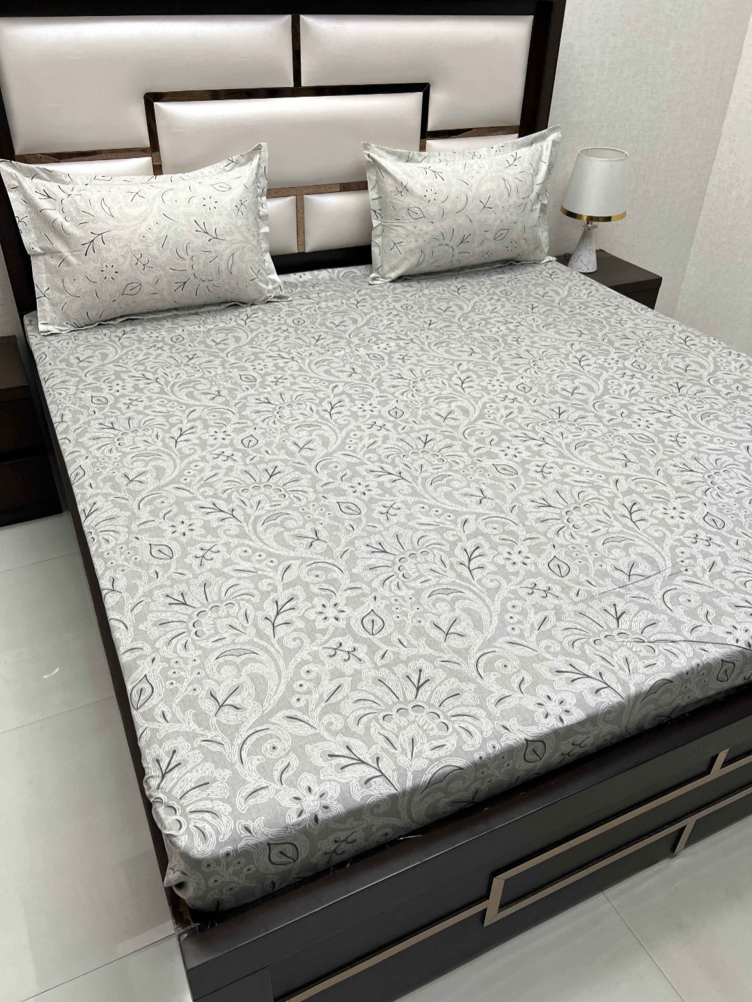 Pure Decor Lifestyle Grey Floral 230 TC Pure Cotton King Bedsheet With 2 Pillow Covers
Pure Decor Lifestyle Grey Floral 230 TC Pure Cotton King Bedsheet With 2 Pillow Covers