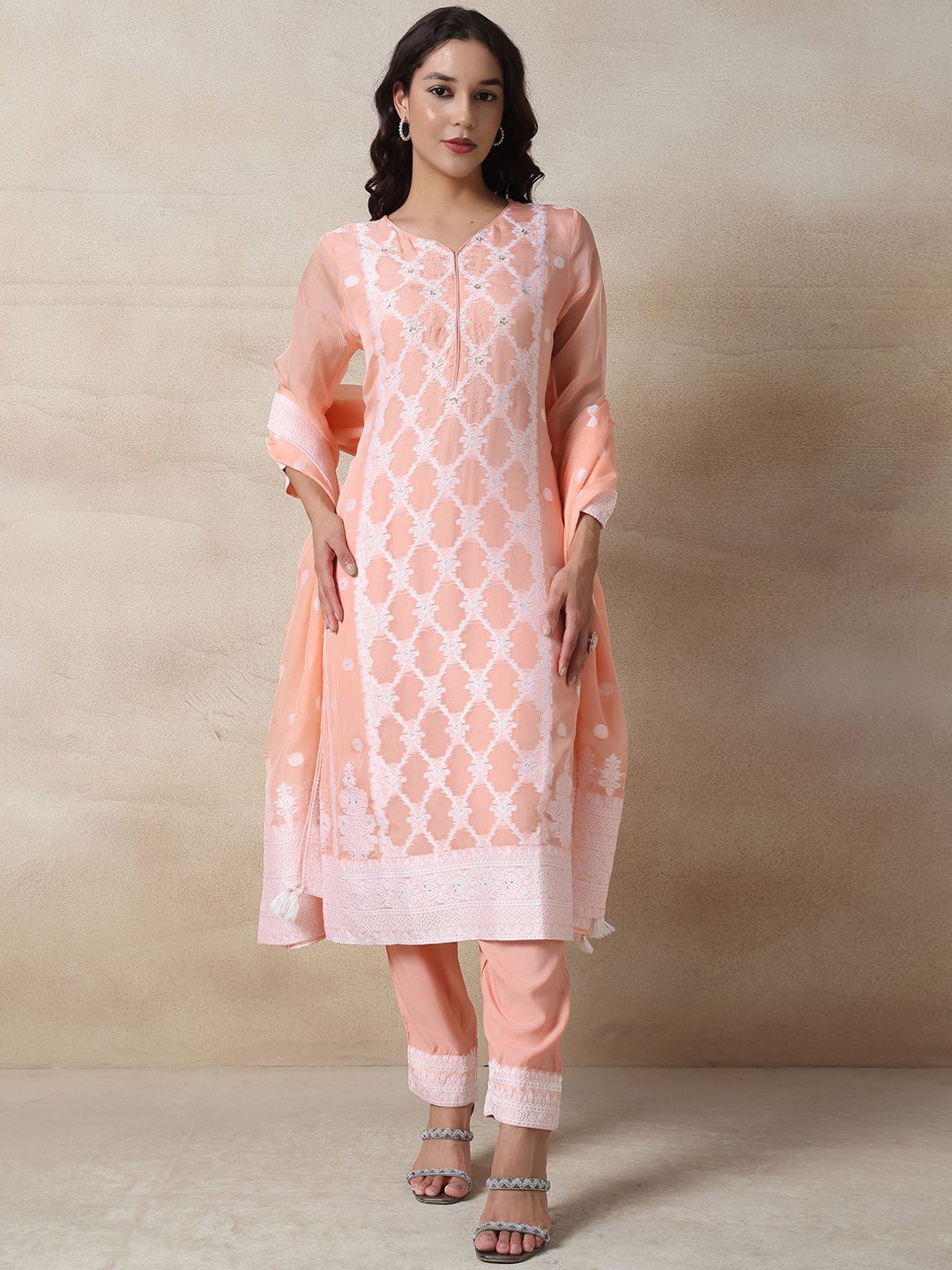 Rang by Indya Floral Woven Design Sequinned V-Neck Straight Kurta With Trouser & Dupatta, Peach
Rang by Indya Floral Woven Design Sequinned V-Neck Straight Kurta With Trouser & Dupatta, Peach