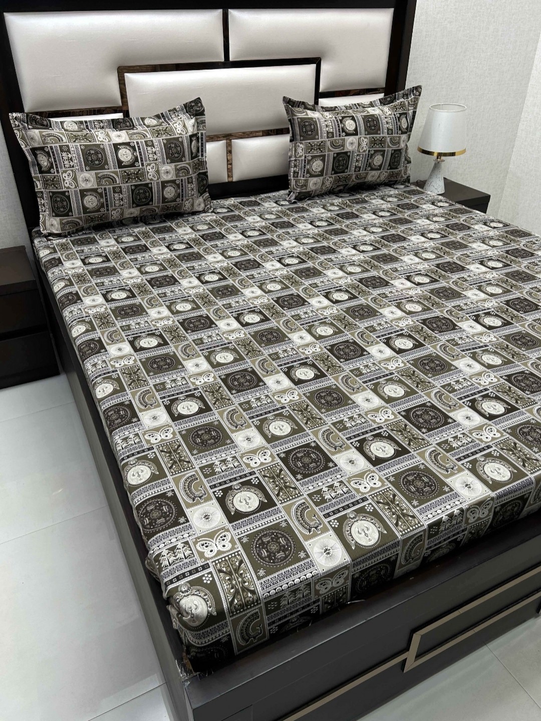 Pure Decor Velar Sib Green & White Ethnic Motifs Cotton 350 TC King Bedsheet Set
Pure Decor Velar Sib Green & White Ethnic Motifs Cotton 350 TC King Bedsheet Set
