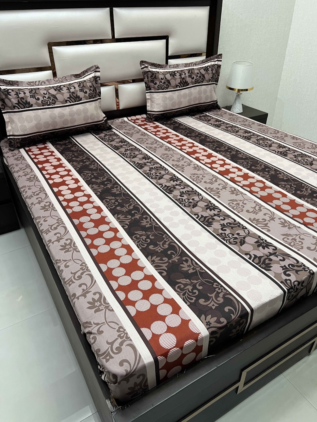Pure Decor Cotton Queen Size Double Bed Bedsheet With 2 Pillow Covers 2.28m X 2.54m, Purple
Pure Decor Cotton Queen Size Double Bed Bedsheet With 2 Pillow Covers 2.28m X 2.54m, Purple