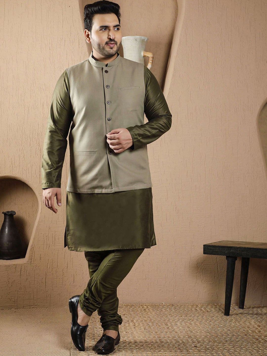 Sztori Plus Size Mandarin Collar Cotton Silk Straight Kurta with Churidar & Nehru Jacket, Green
Sztori Plus Size Mandarin Collar Cotton Silk Straight Kurta with Churidar & Nehru Jacket, Green