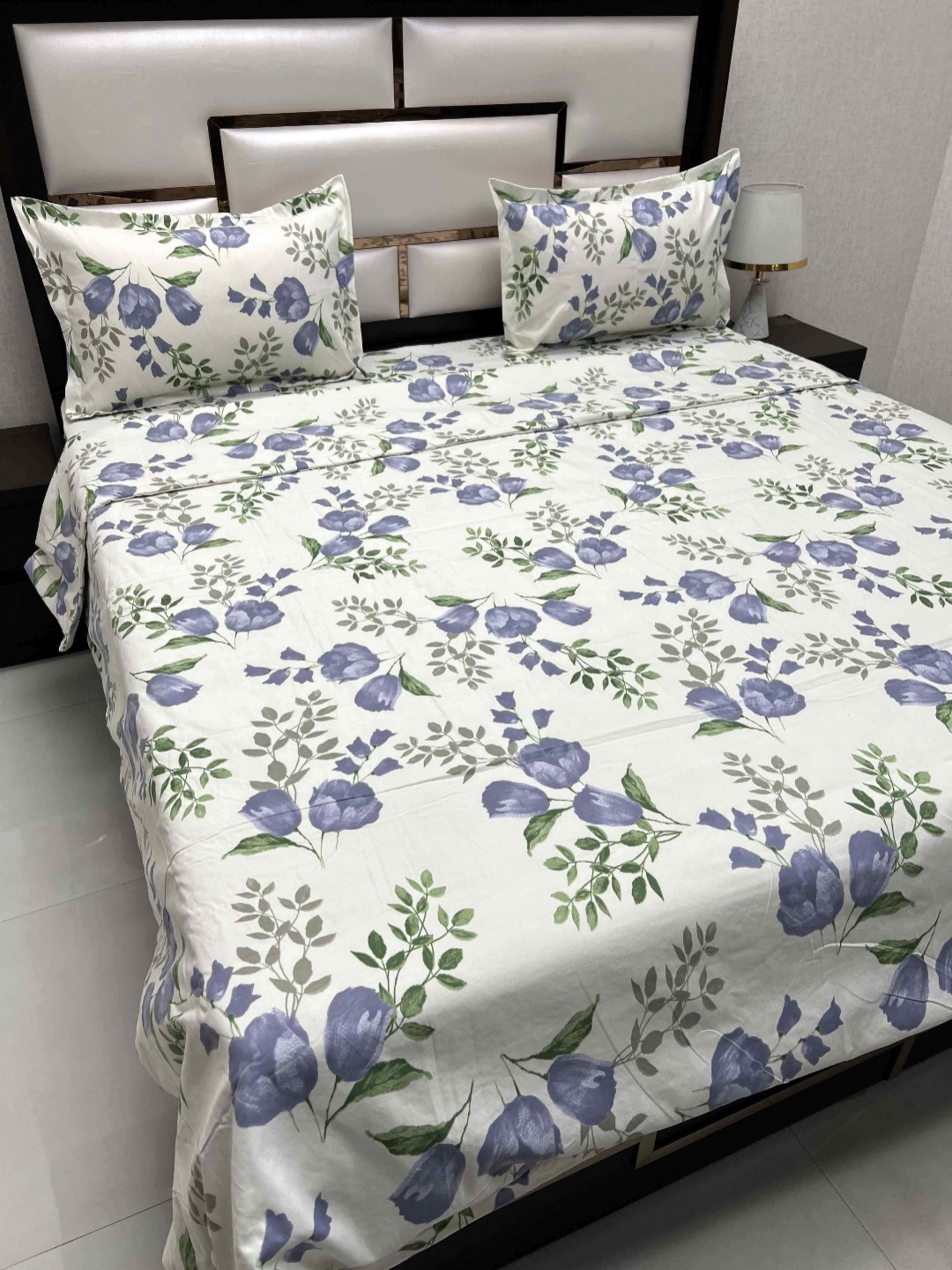 Pure Decor Bedding of 4 Pieces Bedsheet Set (2.28m X 2.54m) With Comforter (2.21m X 2.46m), White
Pure Decor Bedding of 4 Pieces Bedsheet Set (2.28m X 2.54m) With Comforter (2.21m X 2.46m), White