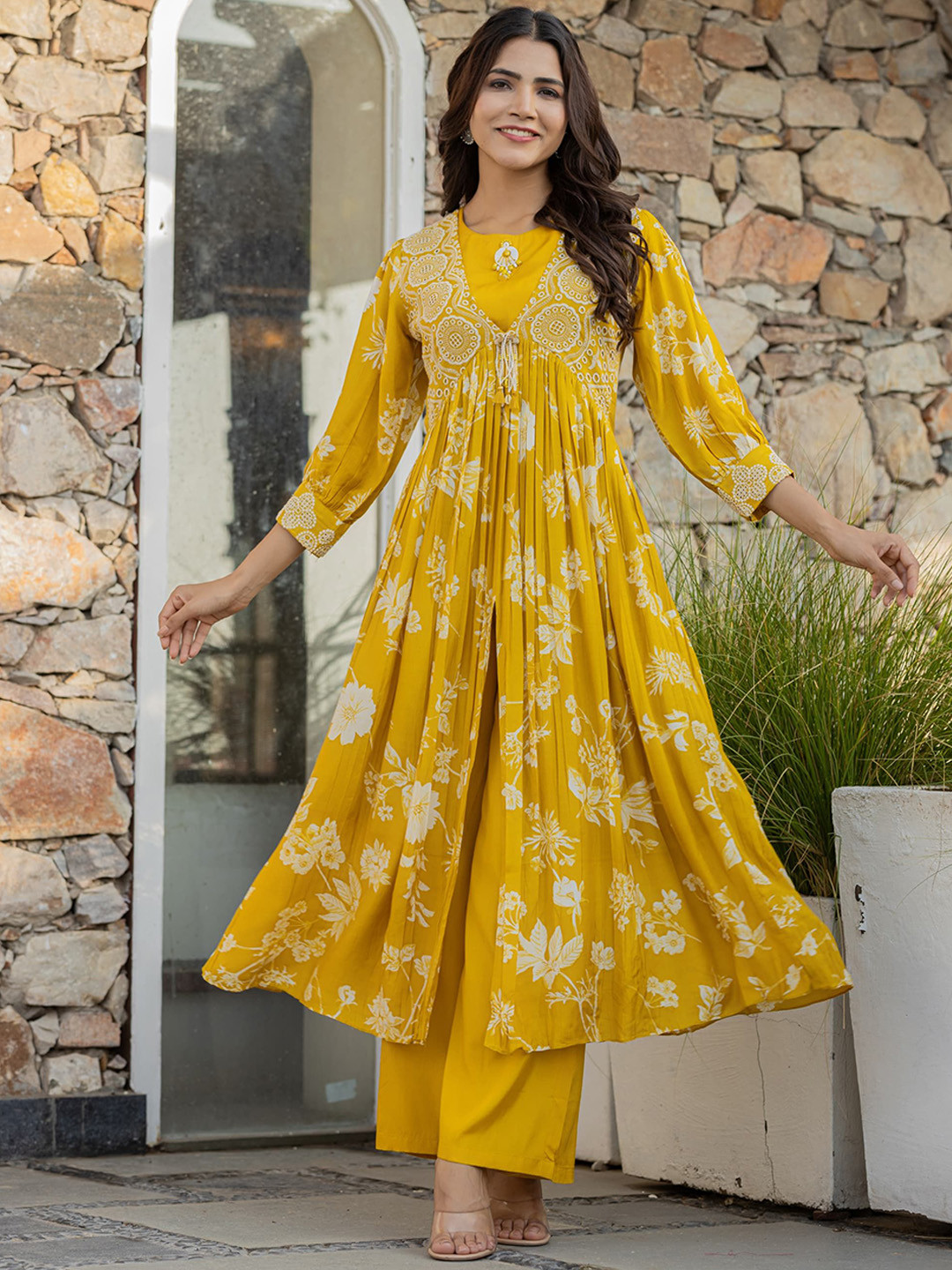 SIDDHANAM Floral Embroidered Bell Sleeves Thread Work Pure Cotton Kurta With Palazzos, Yellow
SIDDHANAM Floral Embroidered Bell Sleeves Thread Work Pure Cotton Kurta With Palazzos, Yellow